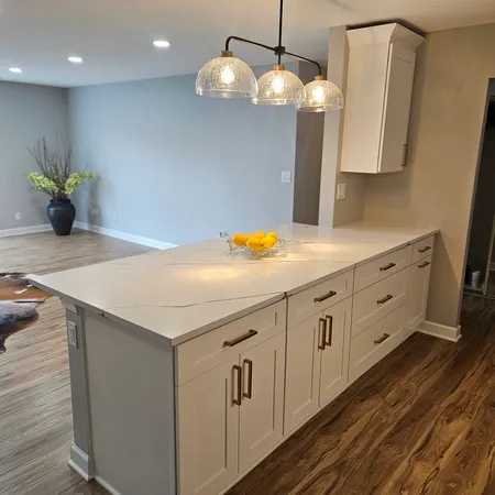 $314,900 | 1717 West Crystal Lane, Unit 310, Mount Prospect, IL 60056