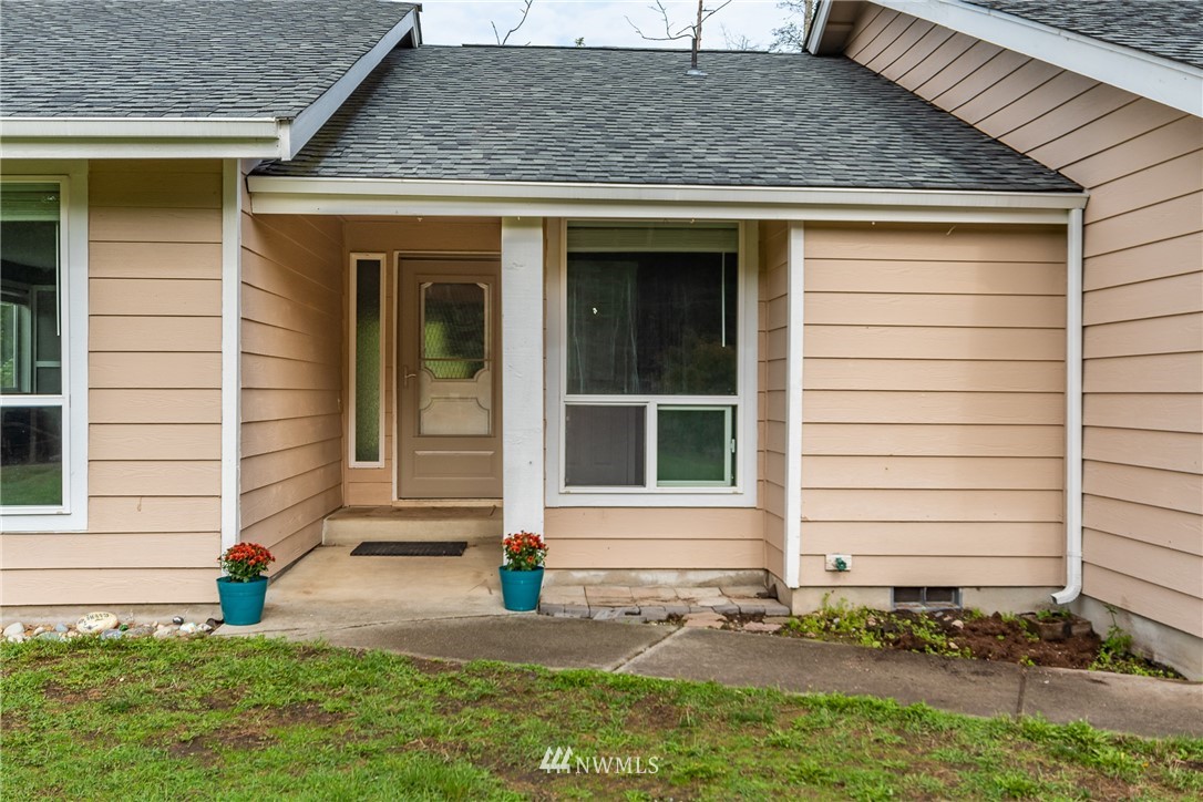 1485 Eagle Ridge Road Oak Harbor, WA 98277 - Photo 4 of 33 Gallery Image 4