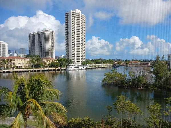 $1,550 | 2980 Point E Drive, Unit D407, Aventura, FL 33160