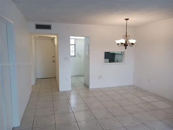 $1,550 | 2980 Point E Drive, Unit D407, Aventura, FL 33160