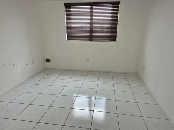 $1,550 | 2980 Point E Drive, Unit D407, Aventura, FL 33160