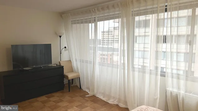 $1,650 | 5500 Friendship Boulevard, Unit 2124N, Chevy Chase, MD 20815