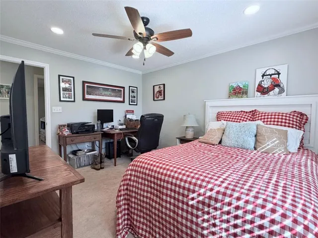 a bed room with a bed