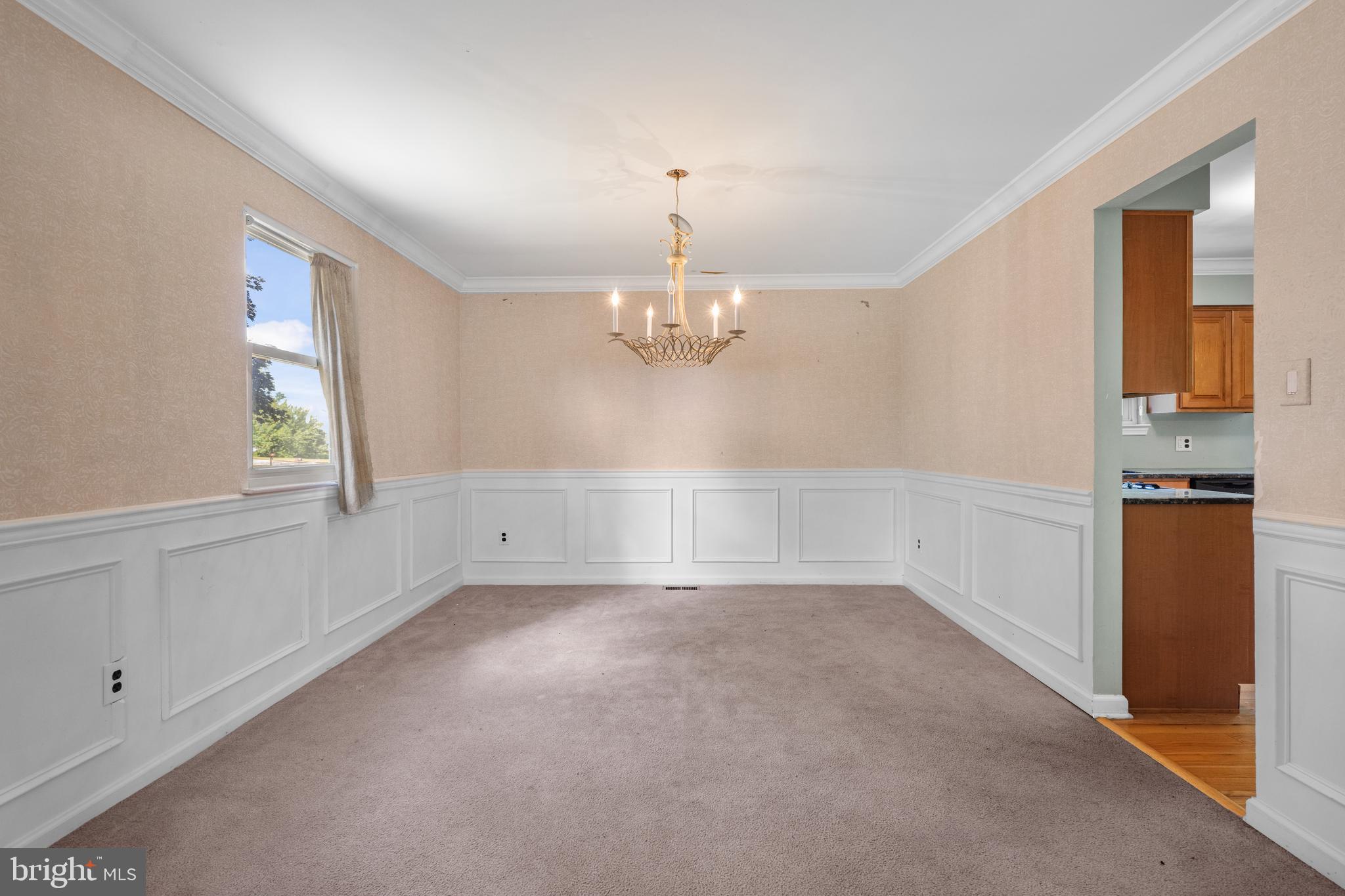42 Hartford Road Sewell, NJ 08080 - Photo 5 of 30