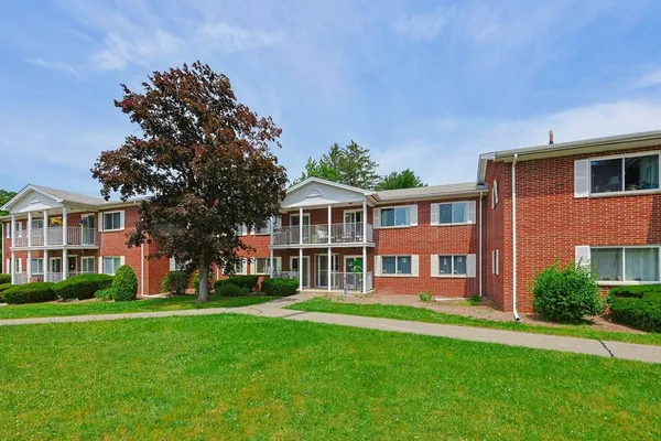 $349,900 | 3 Bayberry Drive, Unit 4, Sharon, MA 02067