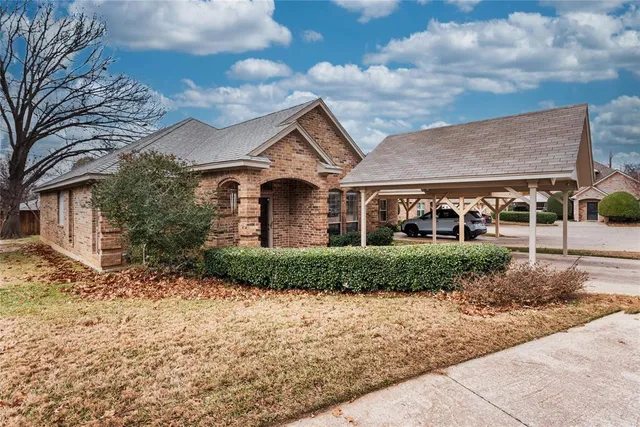 $285,000 | 2881 Inniswood Circle, Arlington, TX 76015