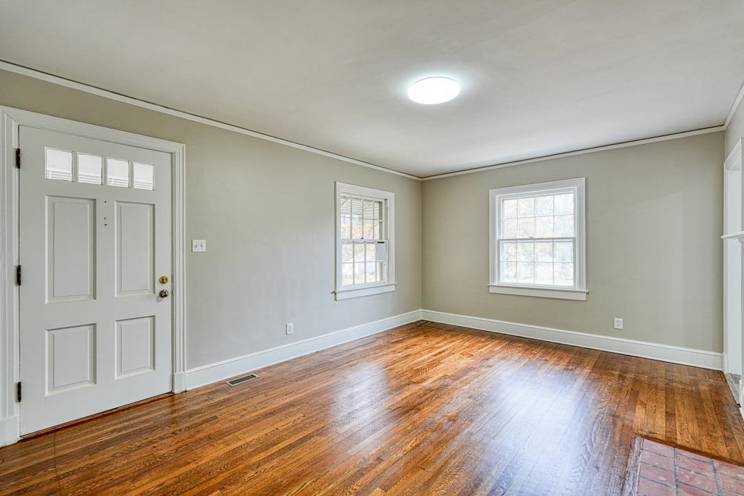 135 White Oak Road Spartanburg, SC 29301 - Photo 4 of 30