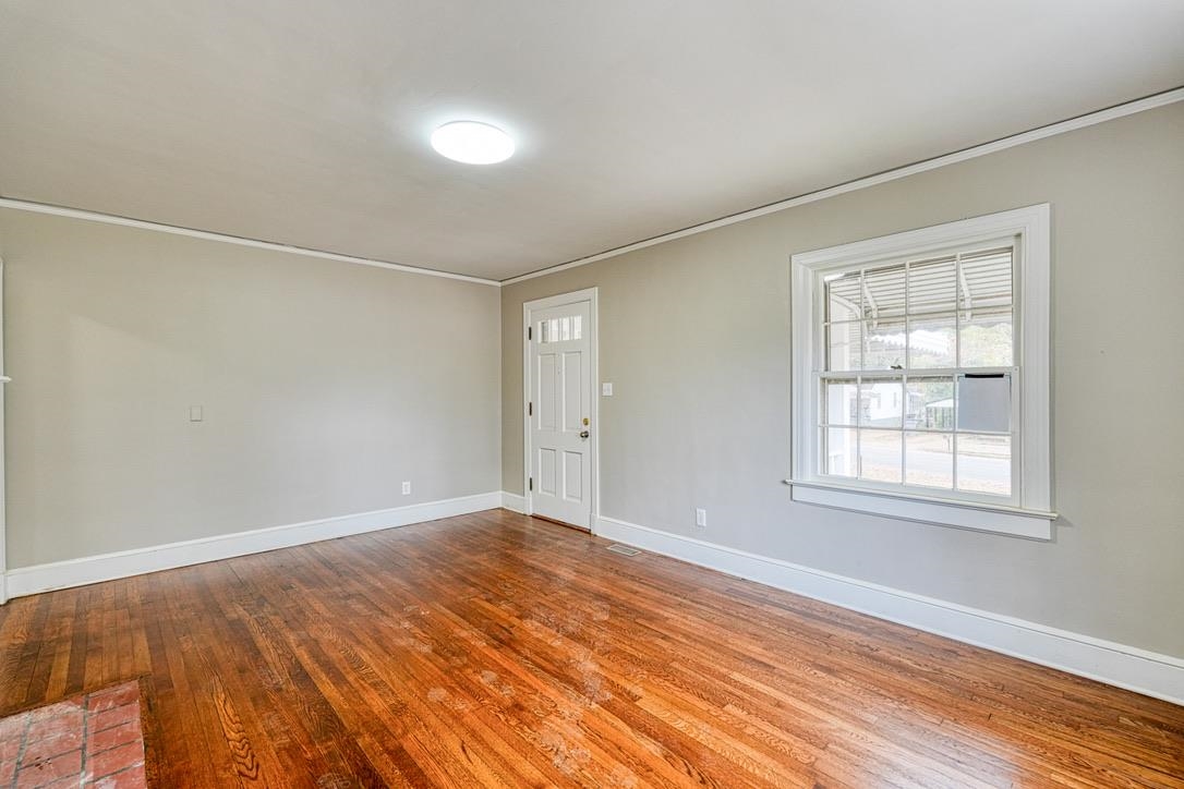 135 White Oak Road Spartanburg, SC 29301 - Photo 6 of 30