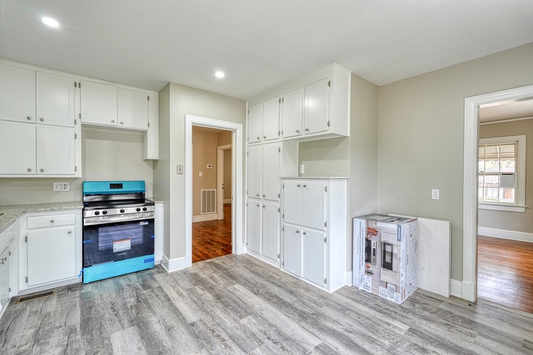 135 White Oak Road Spartanburg, SC 29301 - Photo 8 of 30