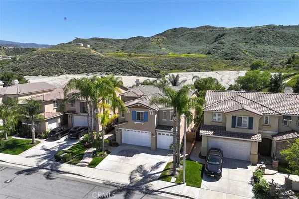 $1,059,000 | 17526 Dove Willow Street, Canyon Country, CA 91387