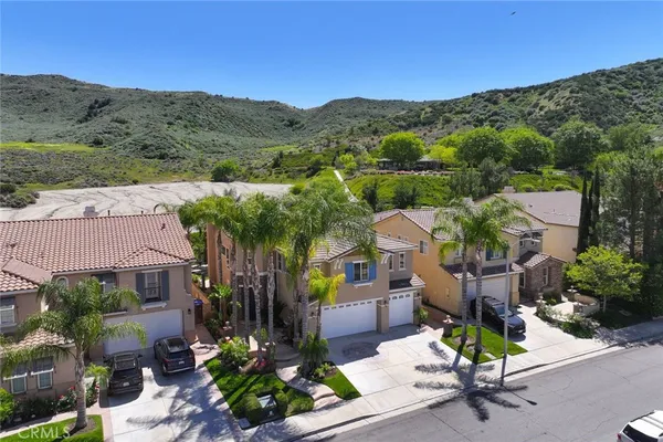 $1,059,000 | 17526 Dove Willow Street, Canyon Country, CA 91387