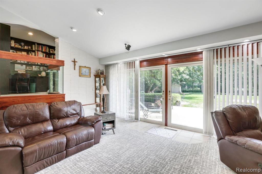 600 Middlesex Road Grosse Pointe Park, MI 48230 - Photo 15 of 44
