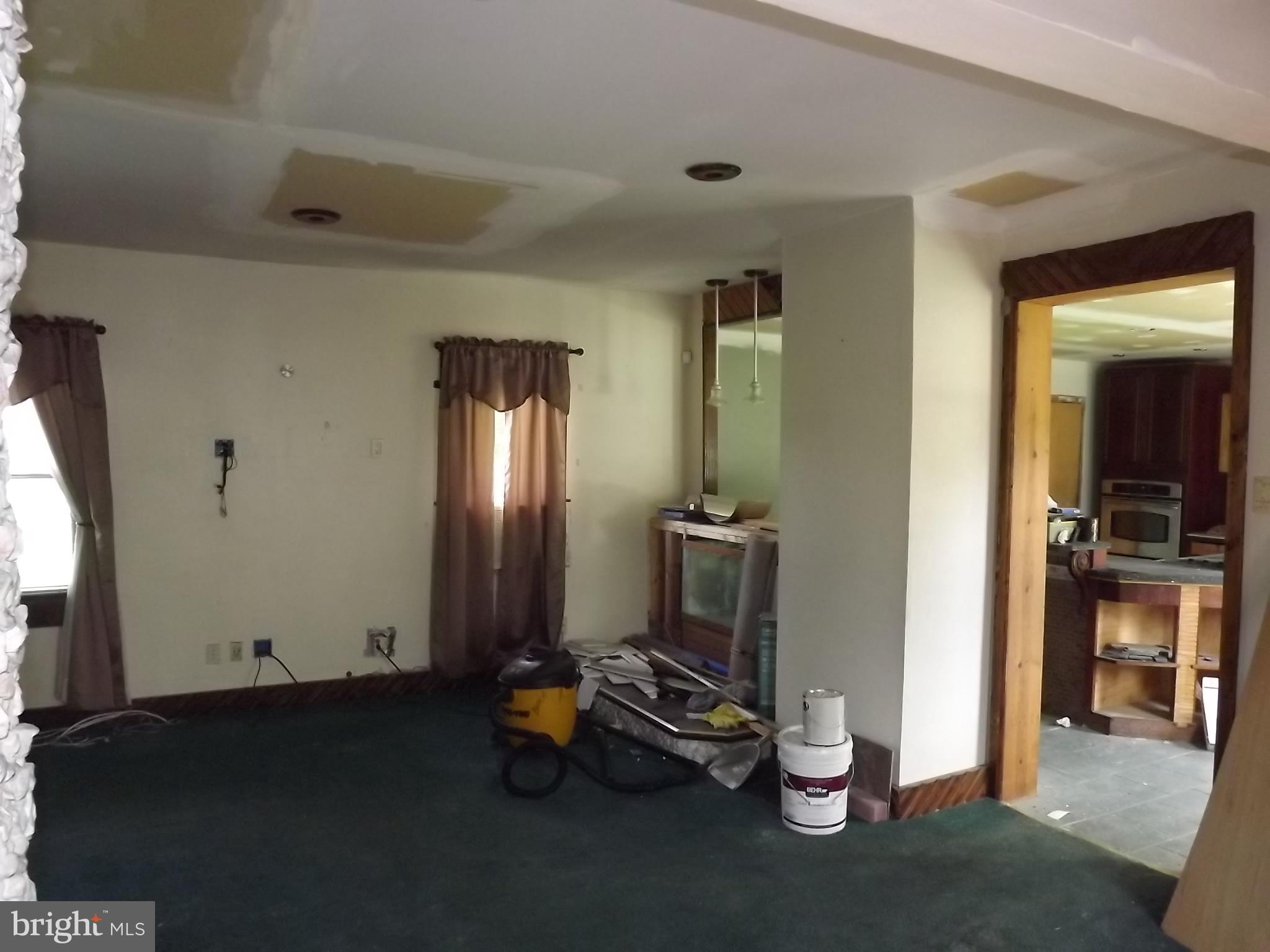 77 Robbins Road Pilesgrove, NJ 08098 - Photo 7 of 15