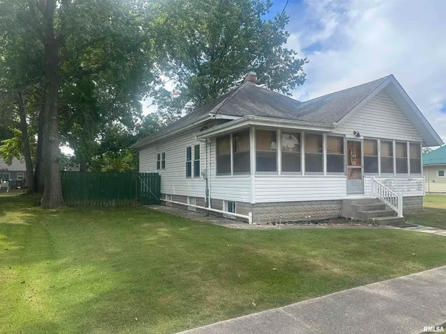 $119,000 | 906 Belle Avenue, Pinckneyville, IL 62274