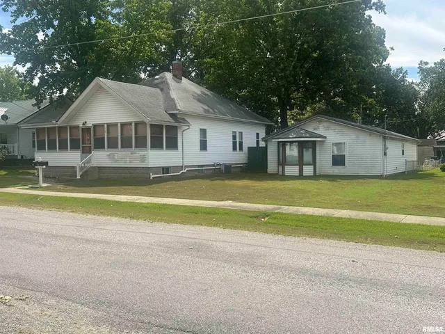 $119,000 | 906 Belle Avenue, Pinckneyville, IL 62274
