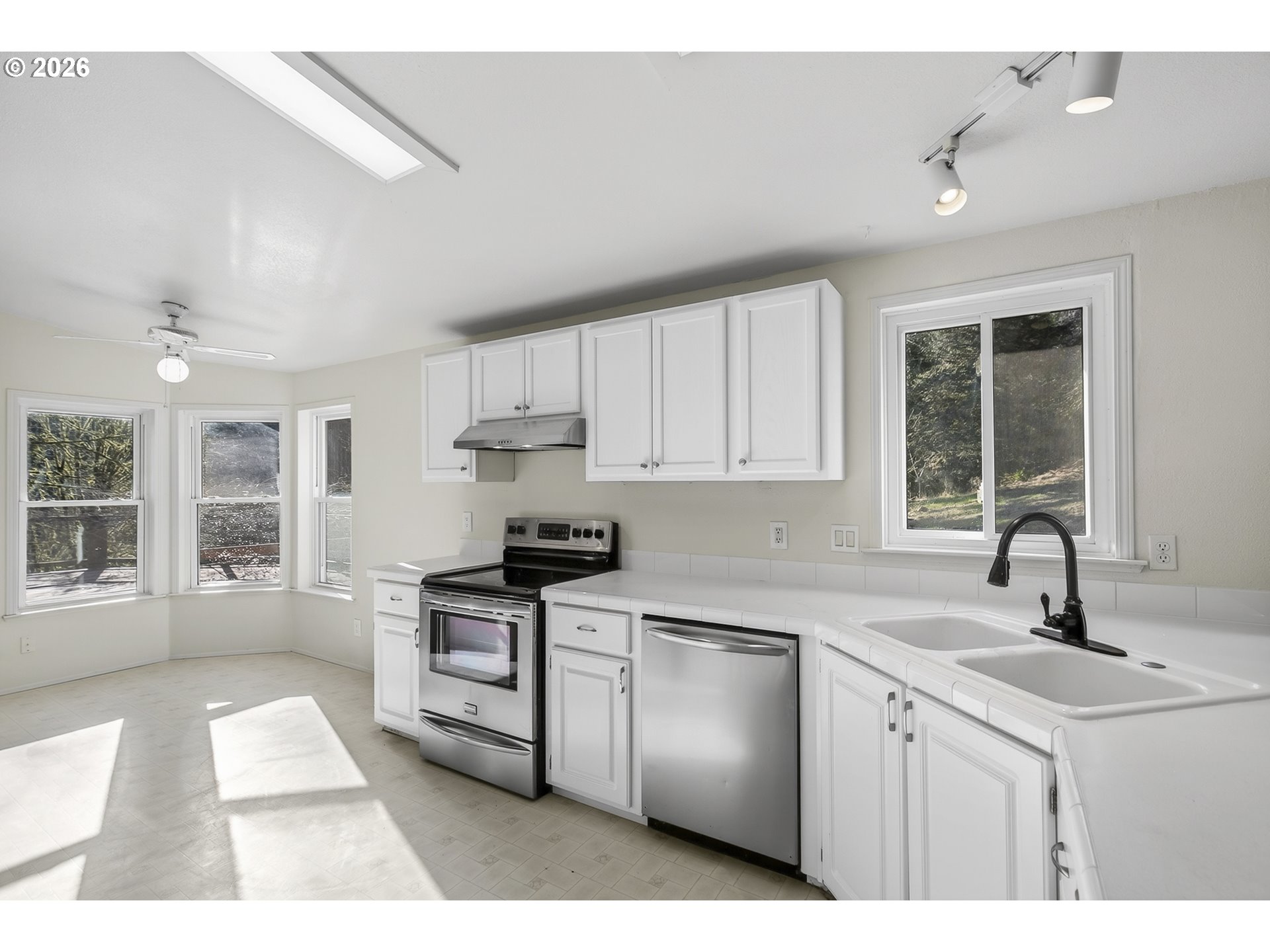 6396 Kalama River Road Kalama, WA 98625 - Photo 11 of 40