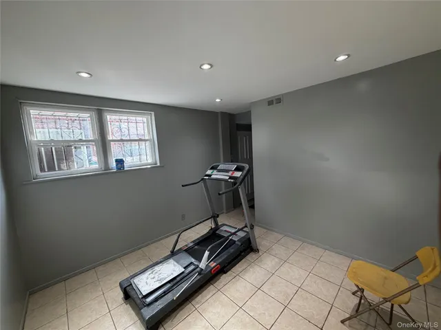 $4,000 | 2007 Elk Drive, Unit 2007 | Bayswater