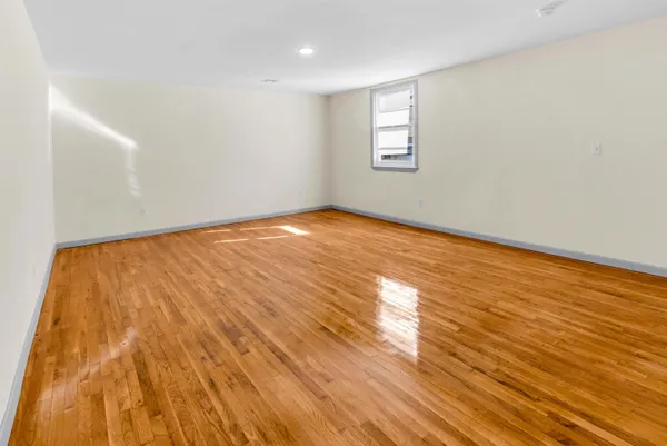 $2,500 | 181-183 North 6th Street, Unit 1, Newark, NJ 07107