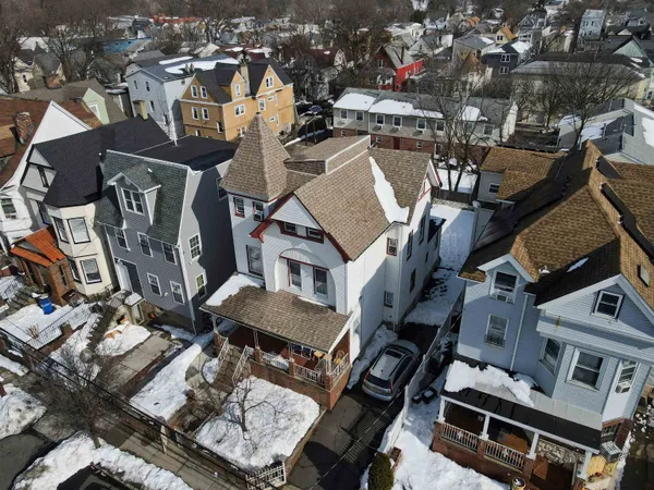 $2,500 | 181-183 North 6th Street, Unit 1, Newark, NJ 07107