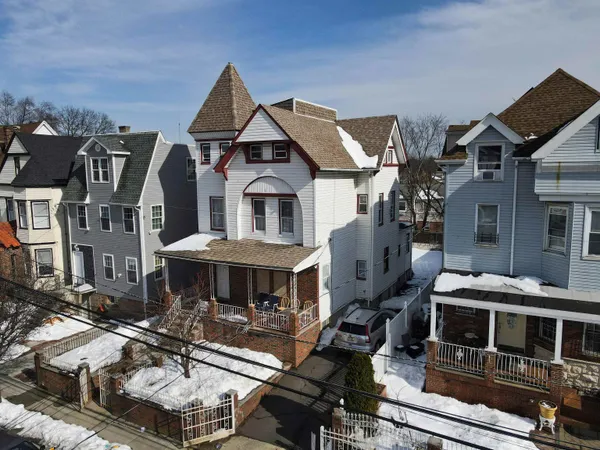 $2,500 | 181-183 North 6th Street, Unit 1, Newark, NJ 07107