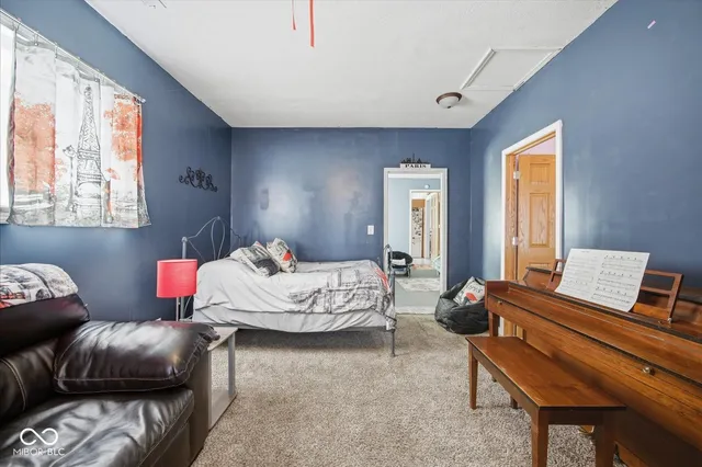 $285,000 | 1301 East Vandalia Road, Flat Rock, IN 47234