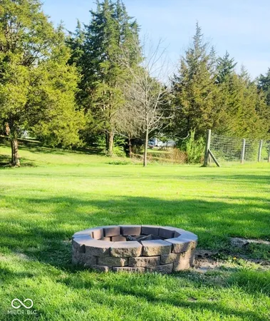 $275,000 | 1301 East Vandalia Road, Flat Rock, IN 47234