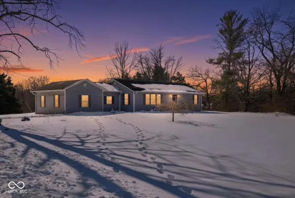 $275,000 | 1301 East Vandalia Road, Flat Rock, IN 47234