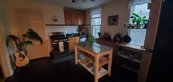 $3,200 | 124 Jackson Street, Unit 3, Hoboken, NJ 07030