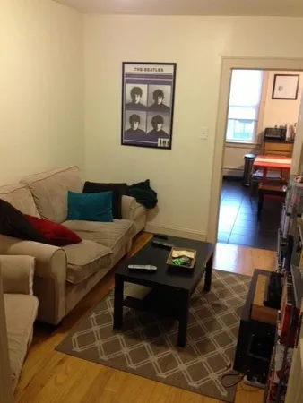 $3,200 | 124 Jackson Street, Unit 3, Hoboken, NJ 07030