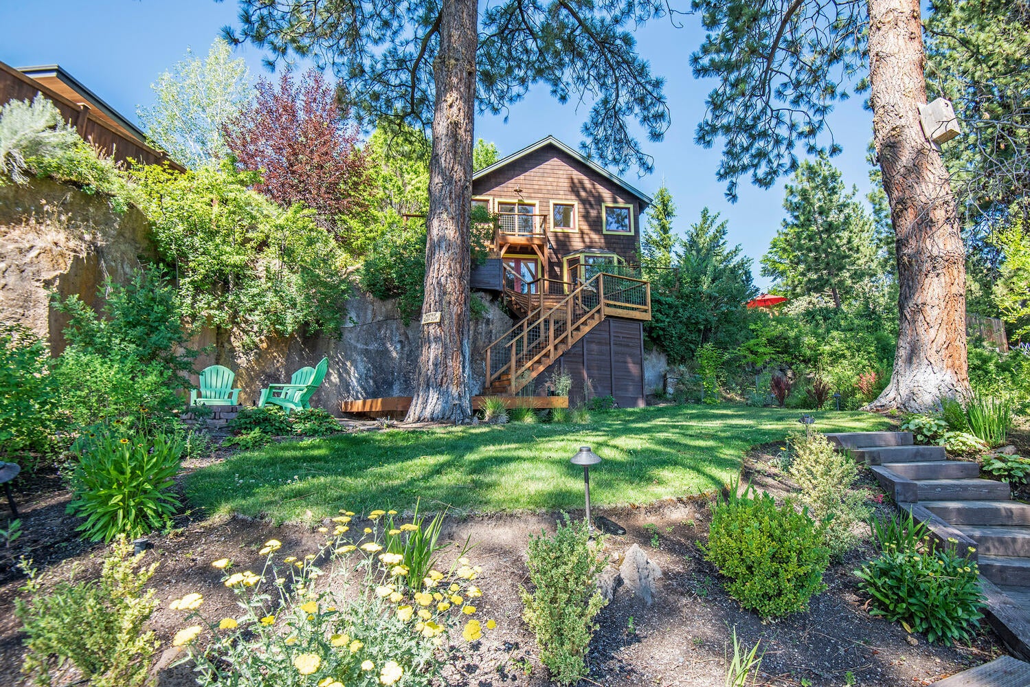10 Northwest Allen Road Bend, OR 97703 - Photo 12 of 58 10 NW Allen Rd Bend OR 97701-large-070-0