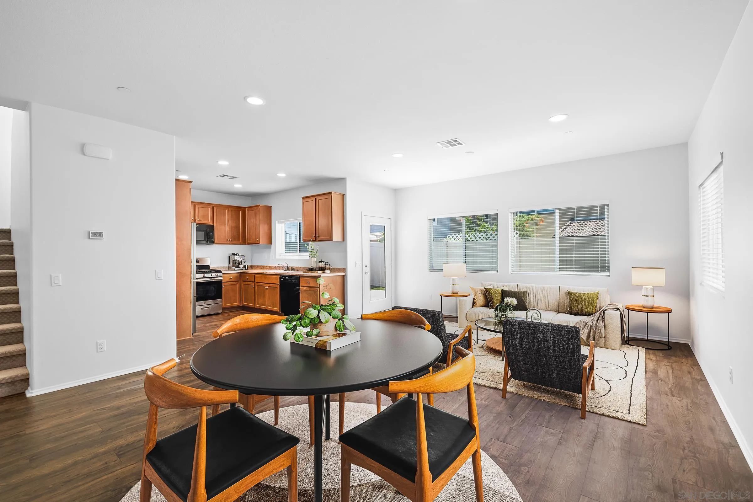 333 Dun Blazer Way Fallbrook, CA 92028 - Photo 4 of 34 Gallery Image 4