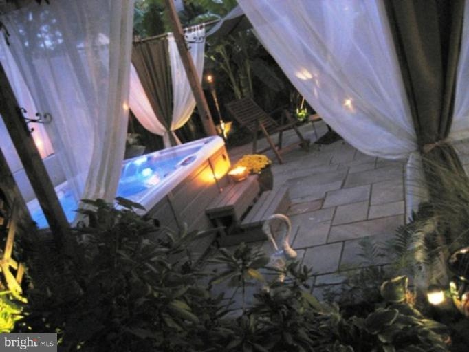 725 Hollen Road Baltimore, MD 21212 - Photo 4 of 12 a view of an outdoor space