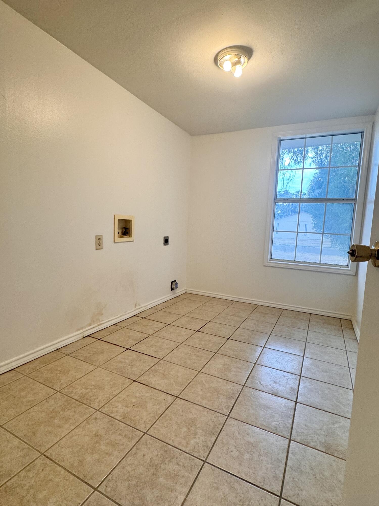 1530 Christoval Road San Angelo, TX 76903 - Photo 15 of 17 IMG_4981