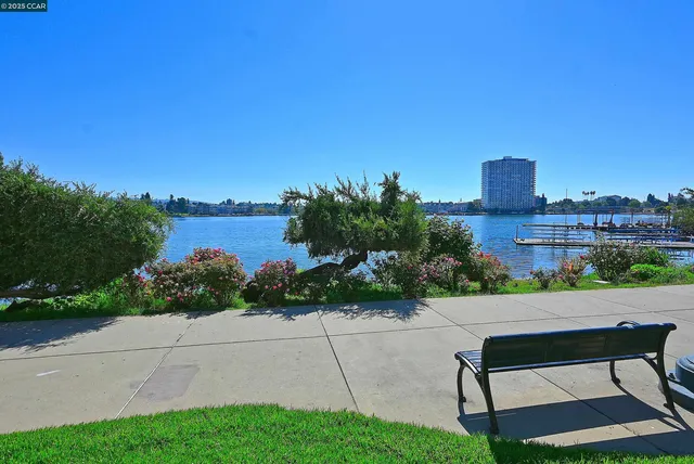 $525,000 | 1555 Lakeside Drive, Unit 184, Oakland, CA 94612