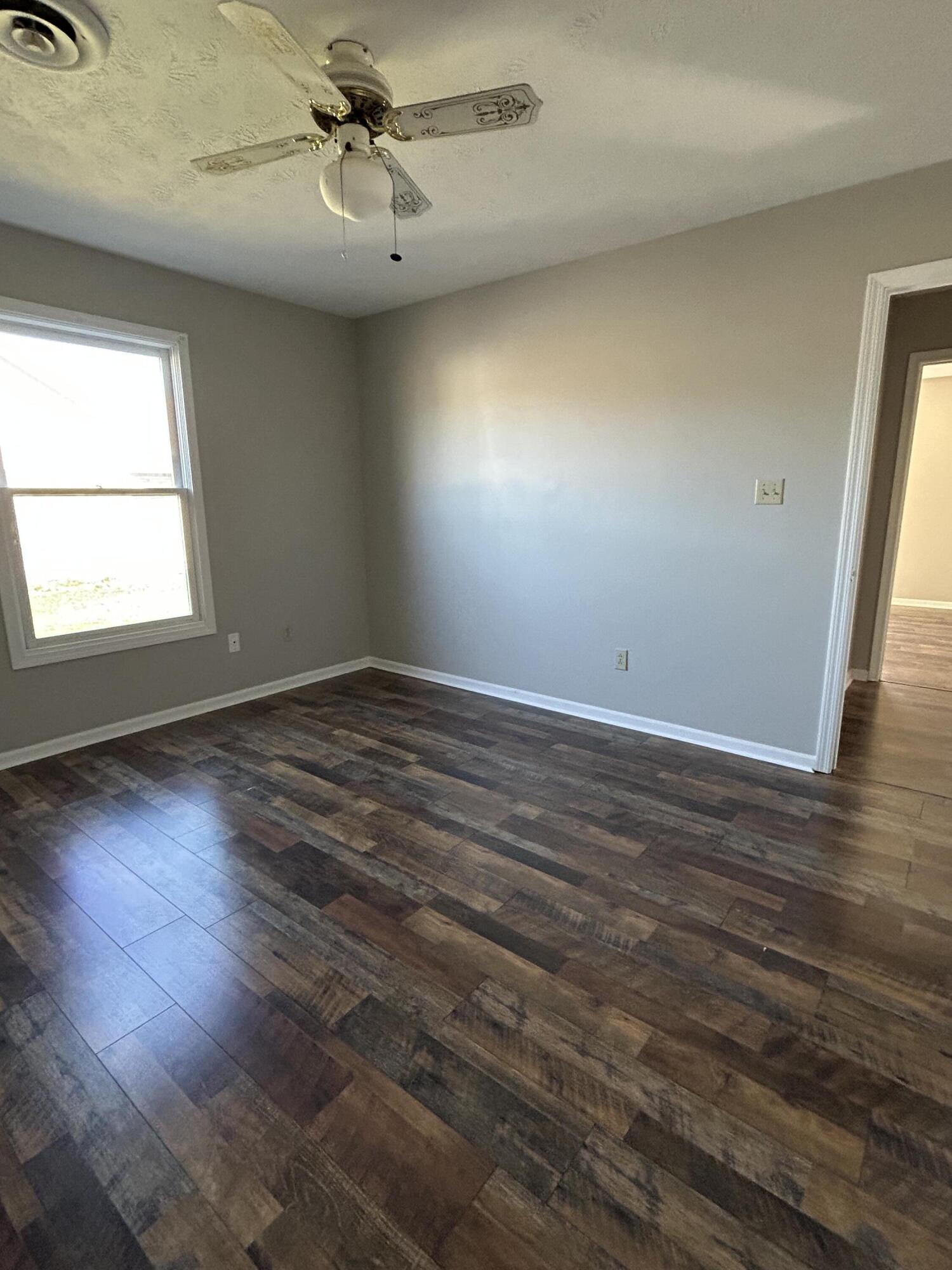 1692 Patterson Branch Road Somerset, KY 42503 - Photo 25 of 38 IMG_1647