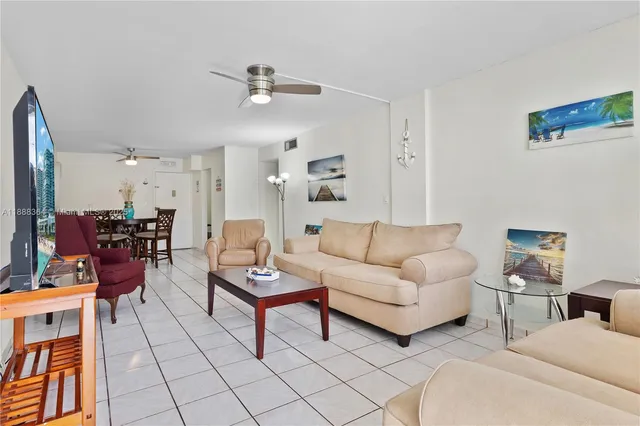 $275,000 | 730 Pennsylvania Avenue, Unit 210, Miami Beach, FL 33139