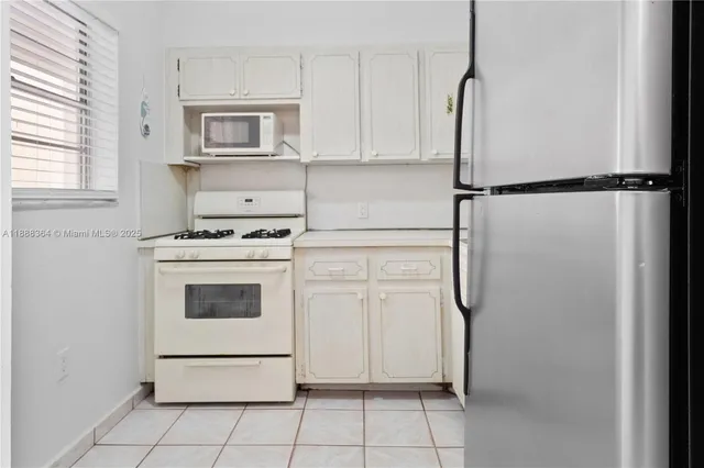 $275,000 | 730 Pennsylvania Avenue, Unit 210, Miami Beach, FL 33139