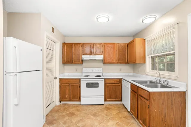 $1,050 | 718 Holder Drive, Nashville, TN 37217