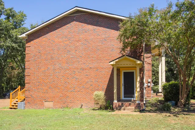 $1,050 | 718 Holder Drive, Nashville, TN 37217