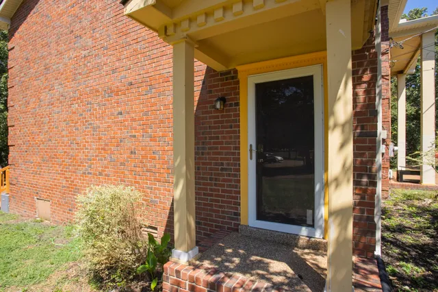 $1,050 | 718 Holder Drive, Nashville, TN 37217