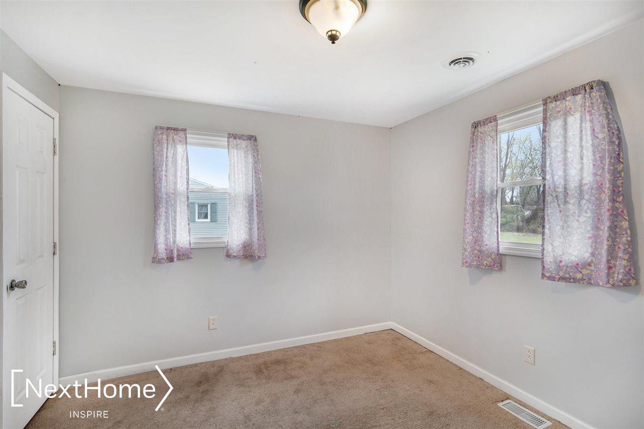 6035 Deland Road Flushing, MI 48433 - Photo 11 of 28 50060966-10.JPG