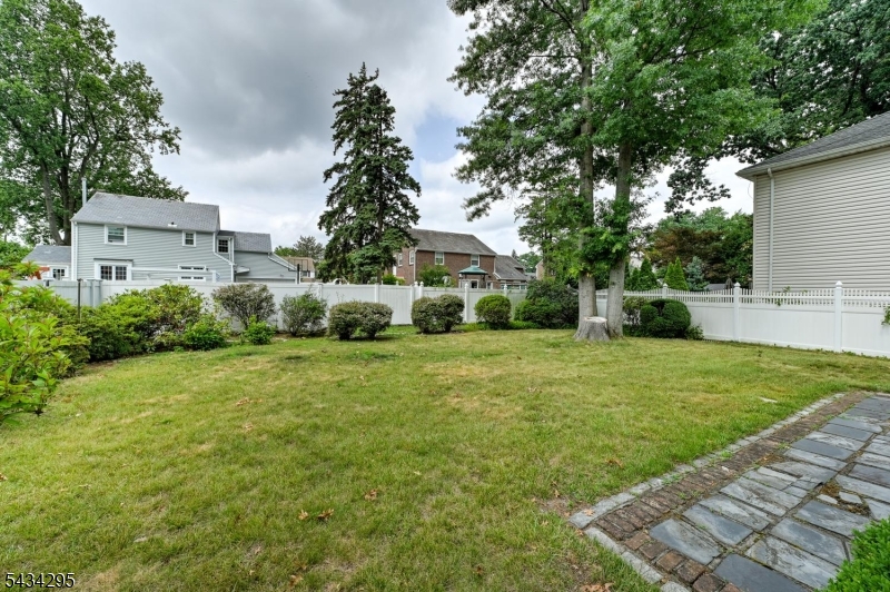 328 Plymouth Road Union, NJ 07083 - Photo 31 of 32