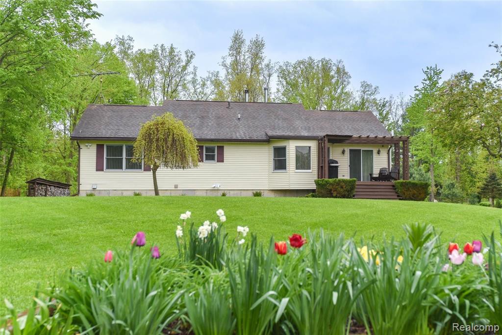 5520 Lowe Road Fowlerville, MI 48836 - Photo 18 of 86
