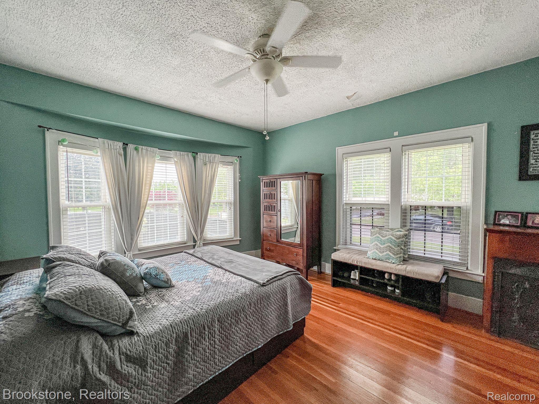 2023 Miller Road Flint, MI 48503 - Photo 36 of 40 Gallery Image 36