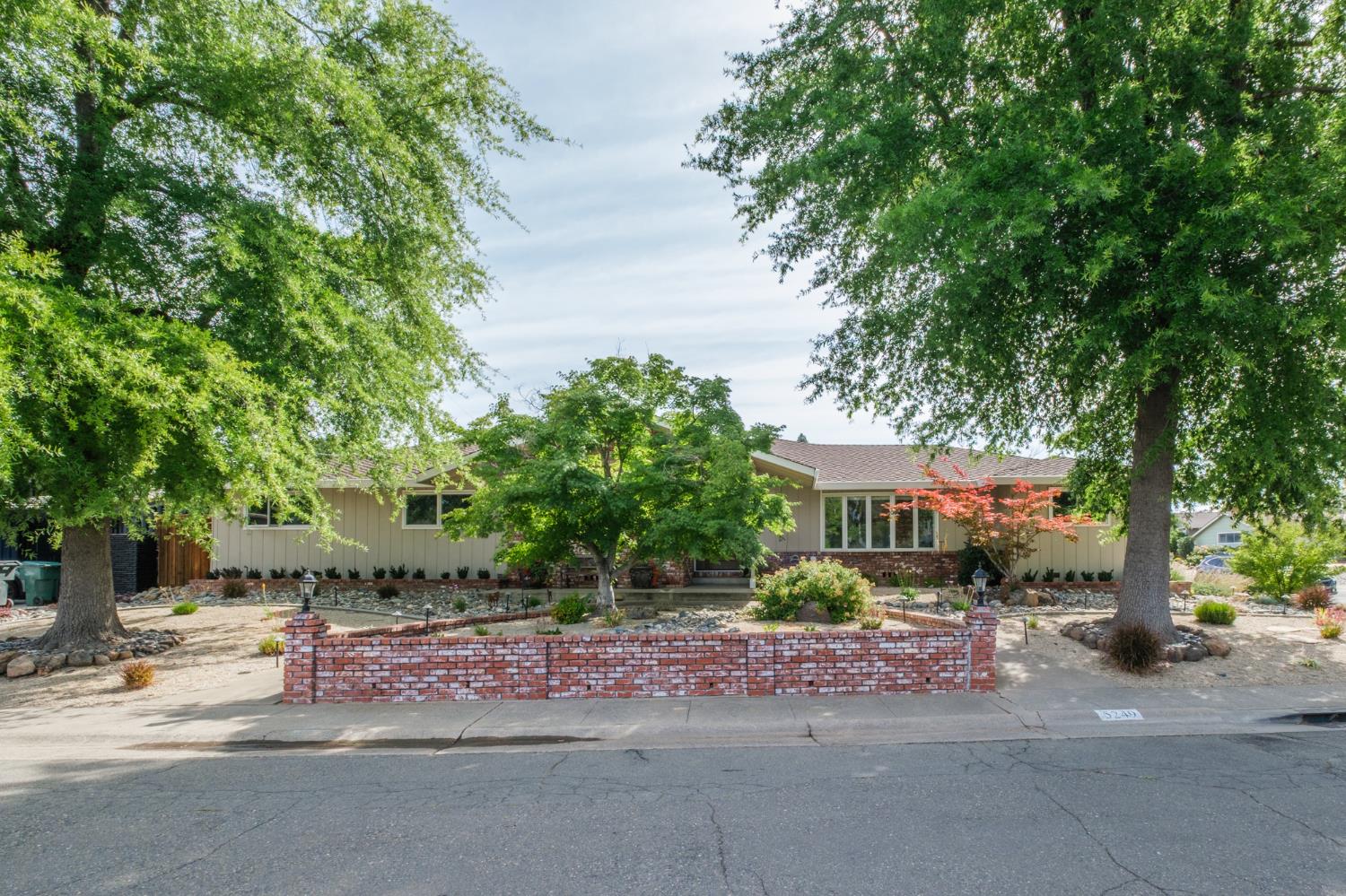 5249 Adelaide Way Carmichael, CA 95608 - Photo 4 of 75