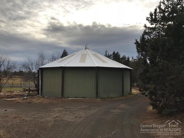 61886 Teal Road Bend, OR 97702 - Photo 11 of 11 Enclosed Round Pen