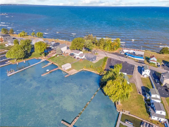 $1,495 | 227 Lake Road, Unit B, Webster, NY 14580