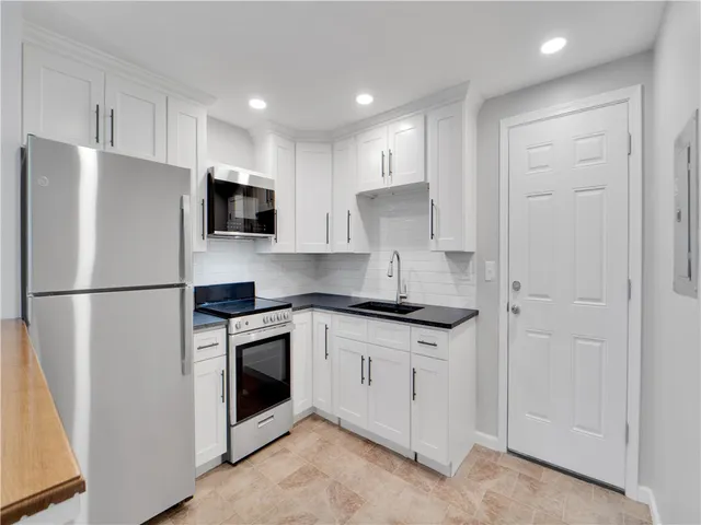 $1,495 | 227 Lake Road, Unit B, Webster, NY 14580