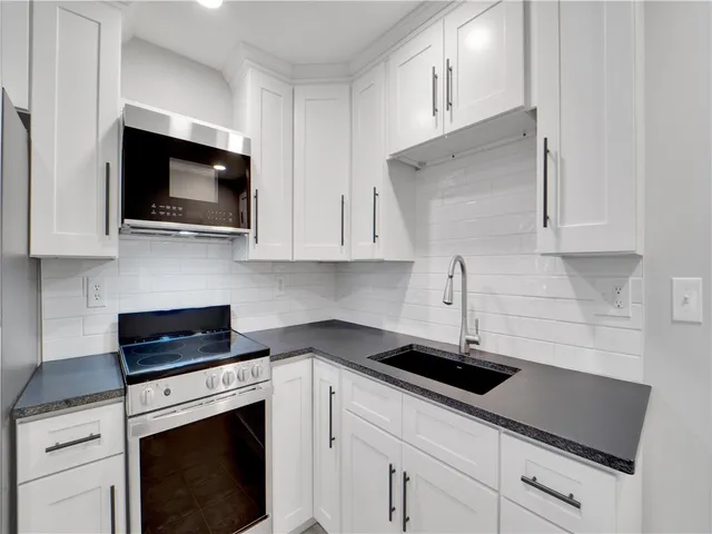 $1,495 | 227 Lake Road, Unit B, Webster, NY 14580