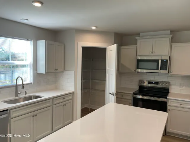 $2,175 | 1111 Middle Crest Drive Northeast, Bolivia, NC 28422